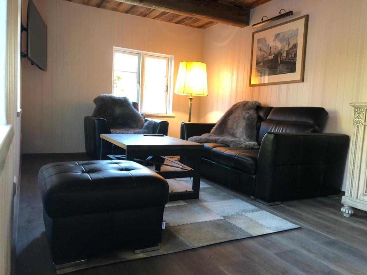 Huoneisto Heritage House With 2 Bedrooms & Free Parking Nida