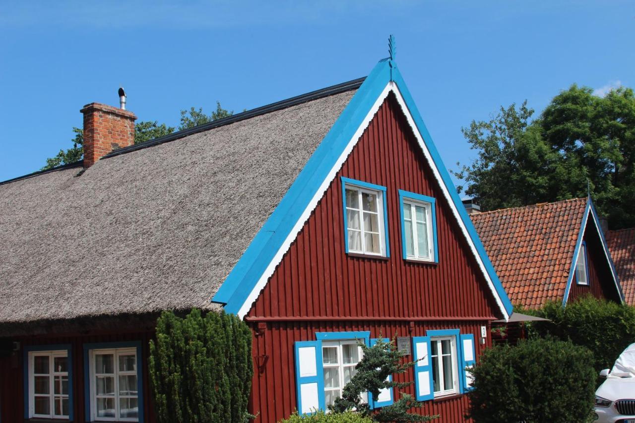 Heritage House With 2 Bedrooms & Free Parking Нида
