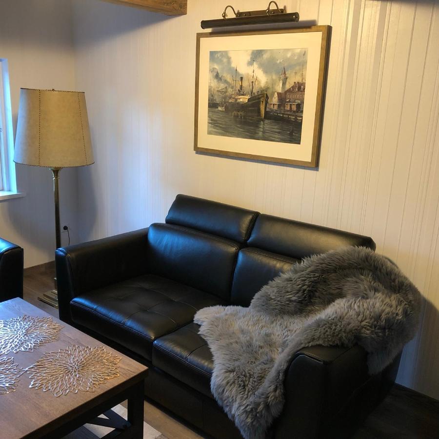 Heritage House With 2 Bedrooms & Free Parking
